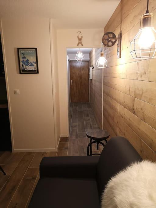 Апартаменты Au Pied Des Pistes Avec Parking Entierement Renove Huez Экстерьер фото