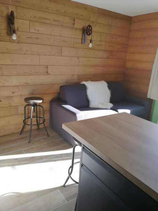 Апартаменты Au Pied Des Pistes Avec Parking Entierement Renove Huez Экстерьер фото