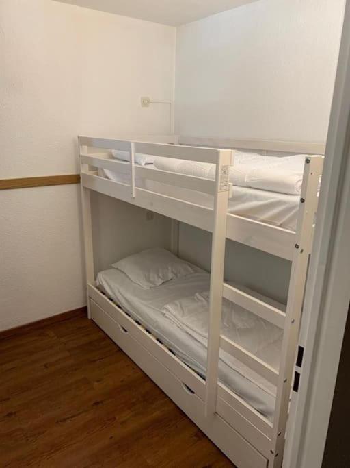Апартаменты Au Pied Des Pistes Avec Parking Entierement Renove Huez Экстерьер фото