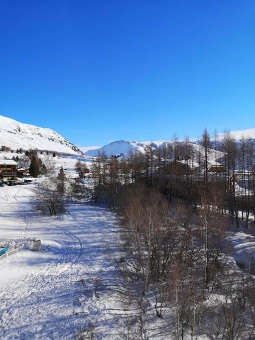 Апартаменты Au Pied Des Pistes Avec Parking Entierement Renove Huez Экстерьер фото