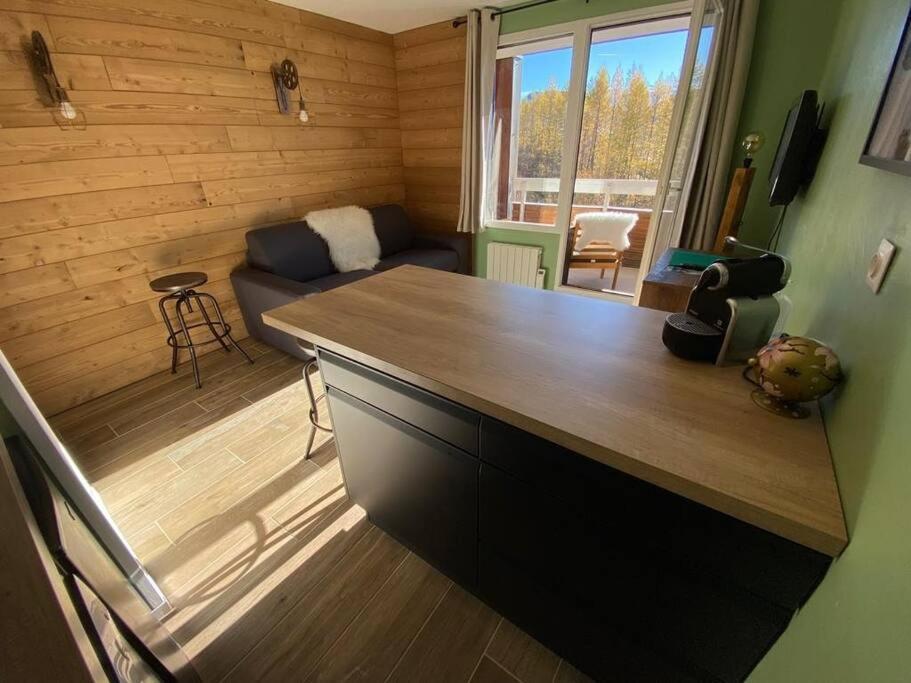 Апартаменты Au Pied Des Pistes Avec Parking Entierement Renove Huez Экстерьер фото
