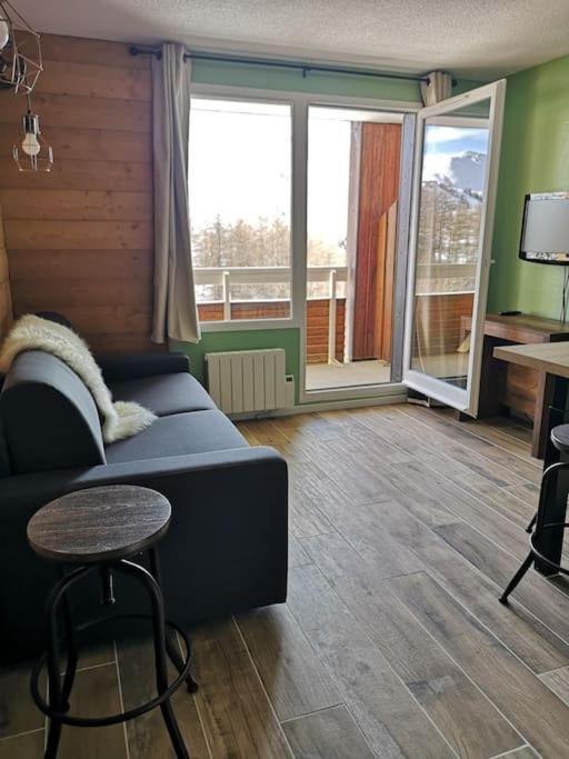 Апартаменты Au Pied Des Pistes Avec Parking Entierement Renove Huez Экстерьер фото
